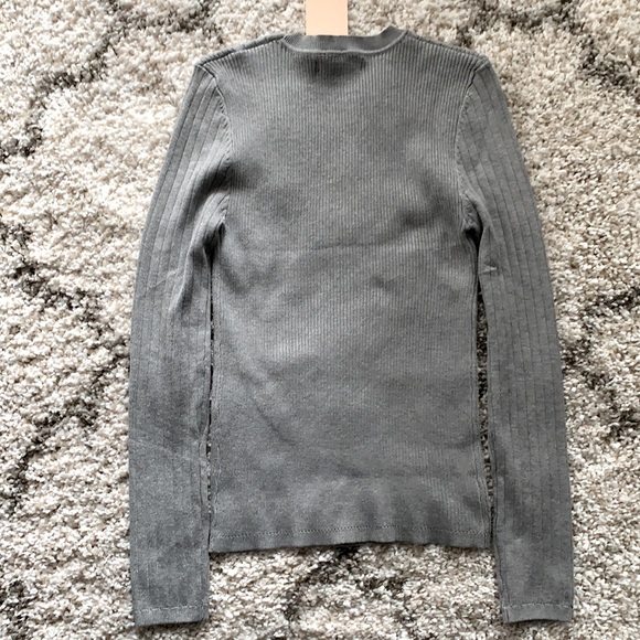 Ribbed Fitted Sweater L - Picture 3 of 3